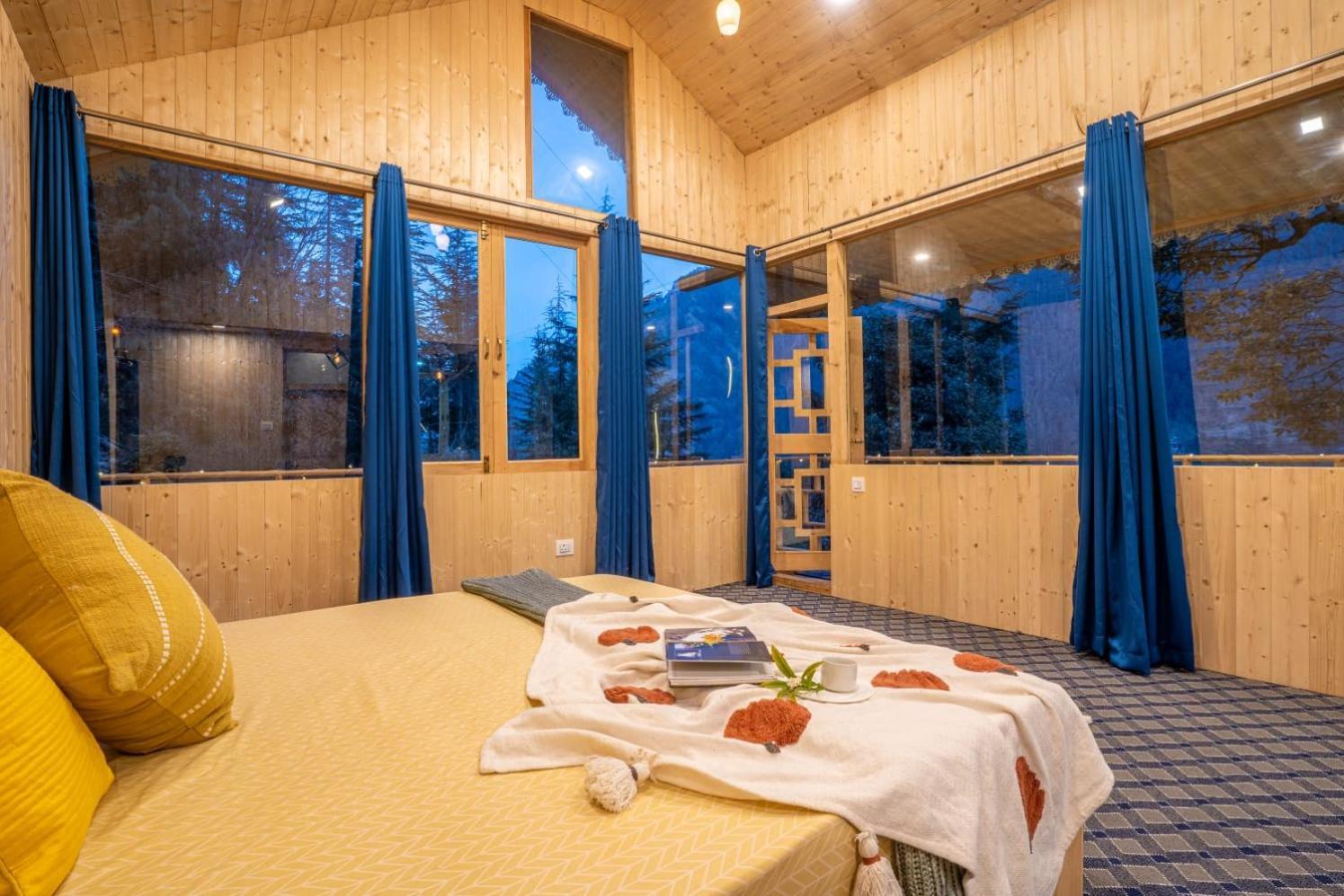فيلا Into The Woods Treehouse Jibhi المظهر الخارجي الصورة