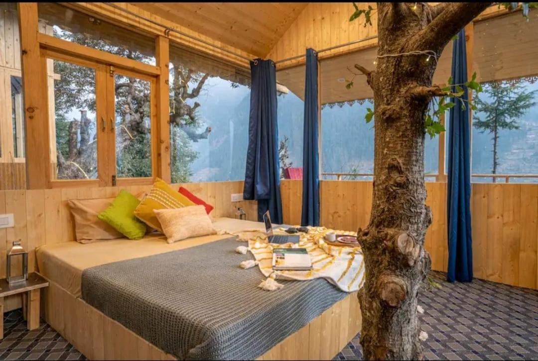 فيلا Into The Woods Treehouse Jibhi المظهر الخارجي الصورة