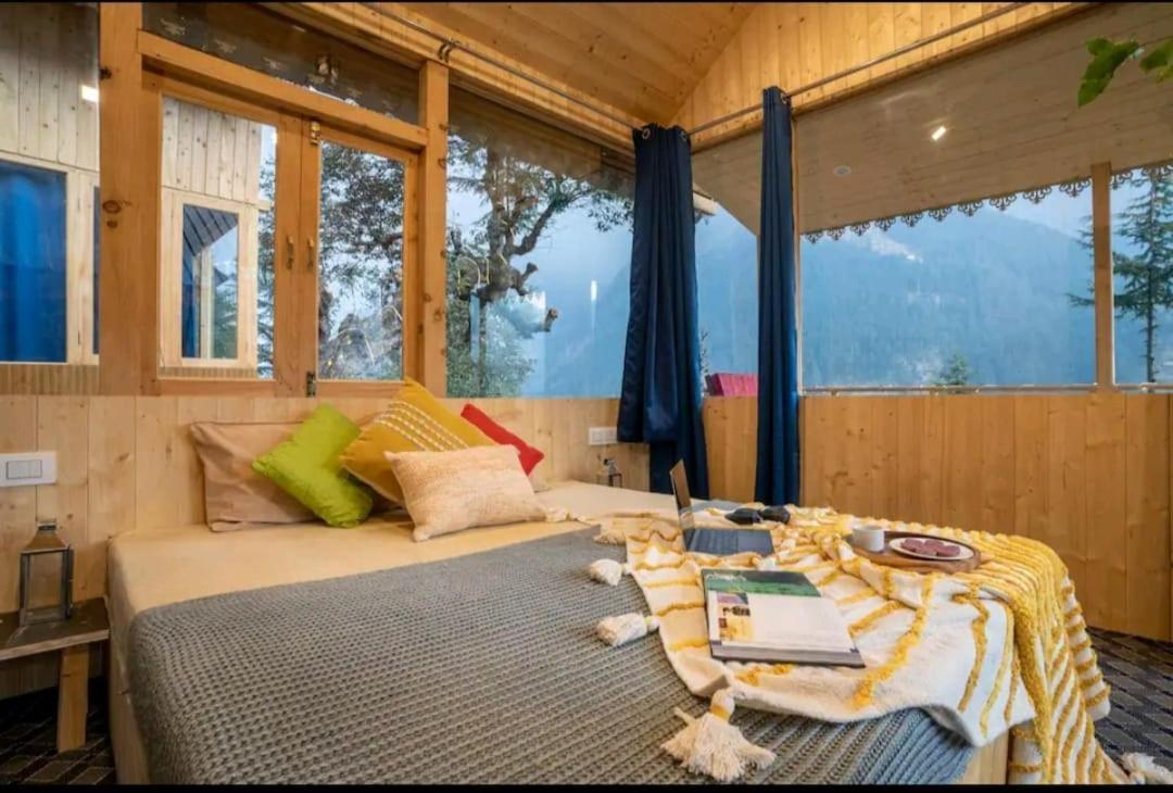 فيلا Into The Woods Treehouse Jibhi المظهر الخارجي الصورة