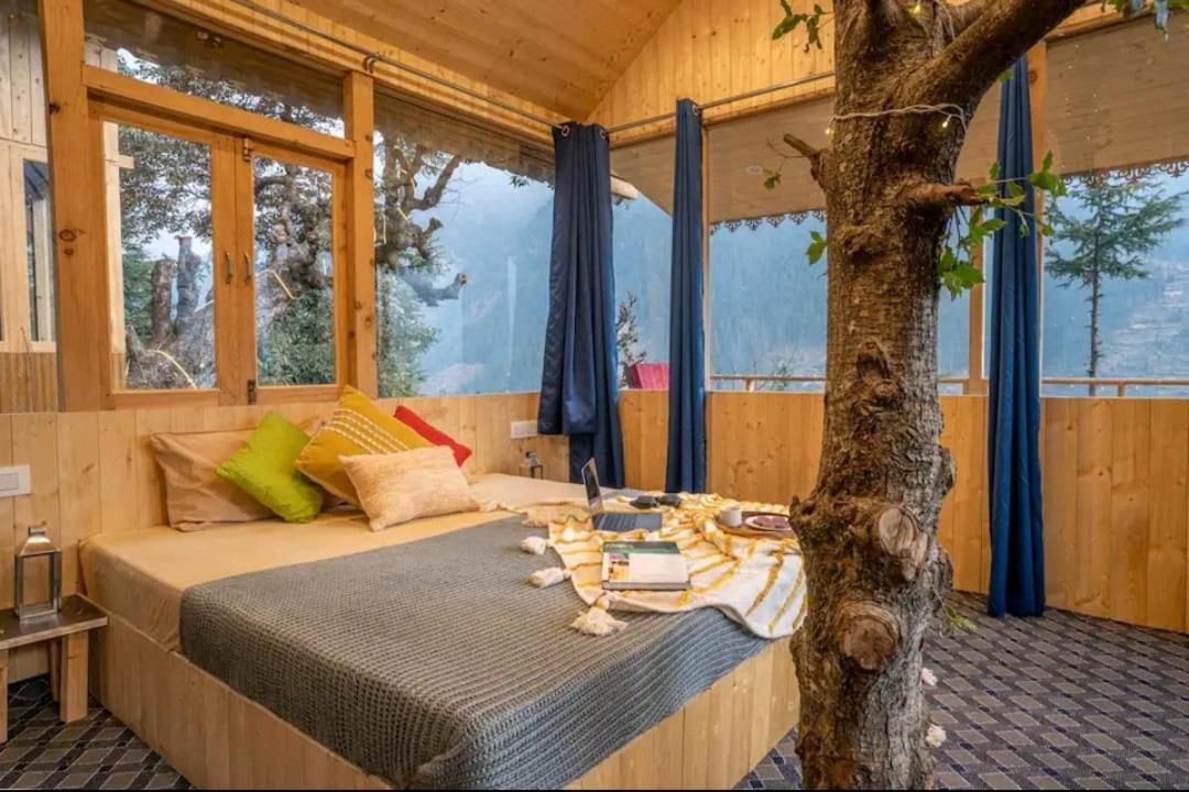 فيلا Into The Woods Treehouse Jibhi المظهر الخارجي الصورة