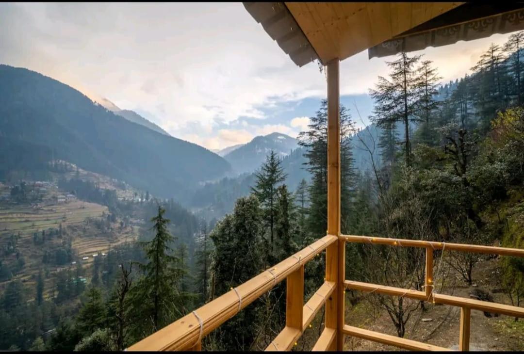 فيلا Into The Woods Treehouse Jibhi المظهر الخارجي الصورة